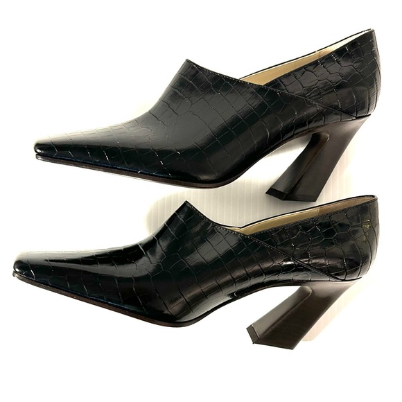 Bottega Veneta Shoes - Bottega Veneta Black Lewis Leather Heels Pumps 39.5 $1,550 Gorgeous! NEW
